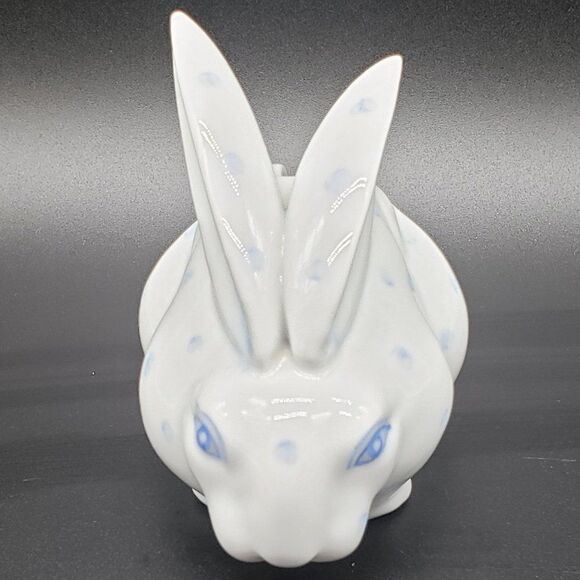 Abbott Collection Small White Porcelain Blue Spotted Rabbit Coin Bank w/Stopper - Picture 13 of 16